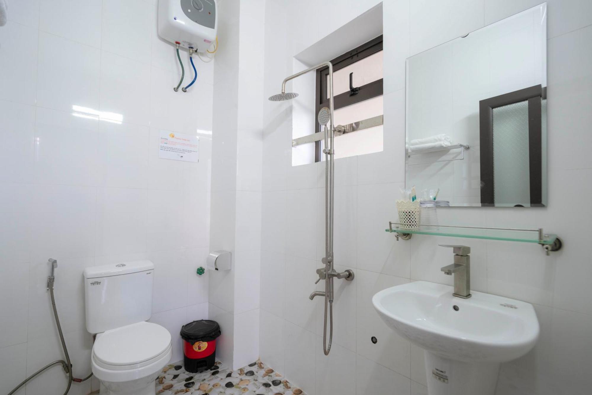 Fancy House Hotel Ha Long Buitenkant foto